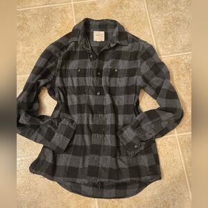 American Eagle Outfitters Plaid Flannel Shirt – Size SClassic American Eagle fl